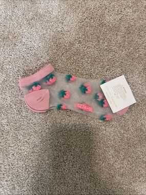 Men’s Pink Strawberry-Print Sheer Ankle Socks